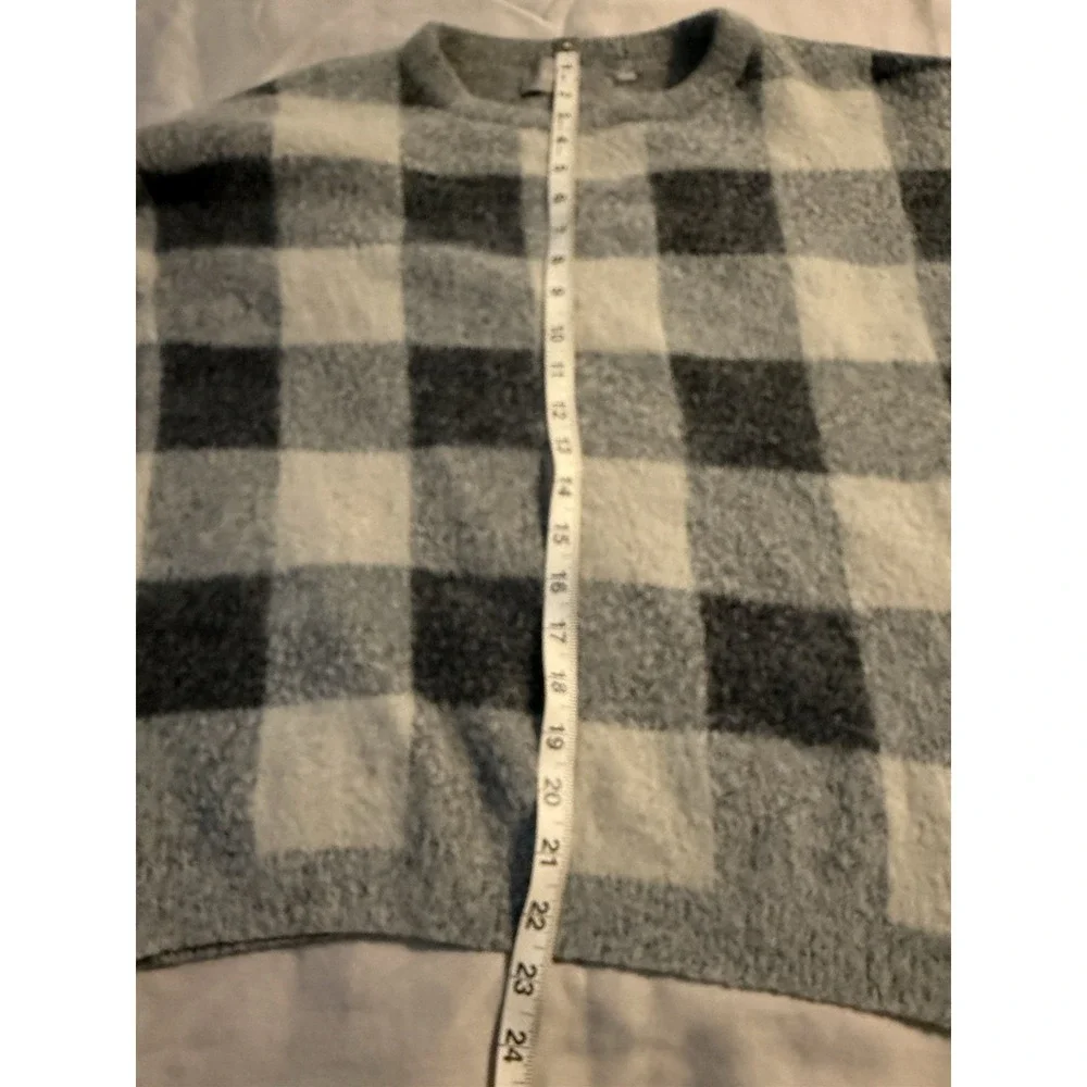 Cyrus Sweater Womens‎ Size Medium Grey Black Checkered